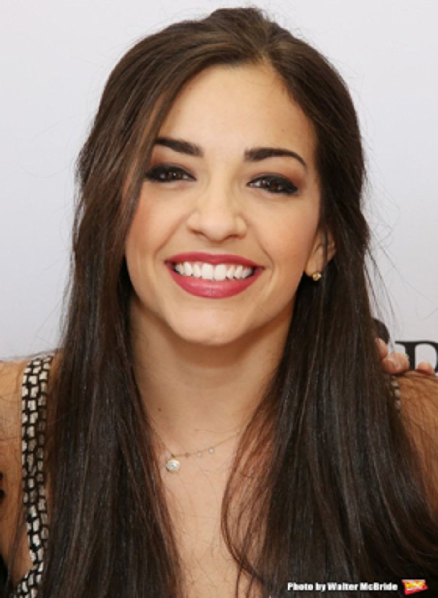 ON YOUR FEET's Ana Villafane Nabs Female Lead in New CBS Comedy ON YOUR FEET's Ana Villafane Nabs Female Lead in New CBS Comedy Image