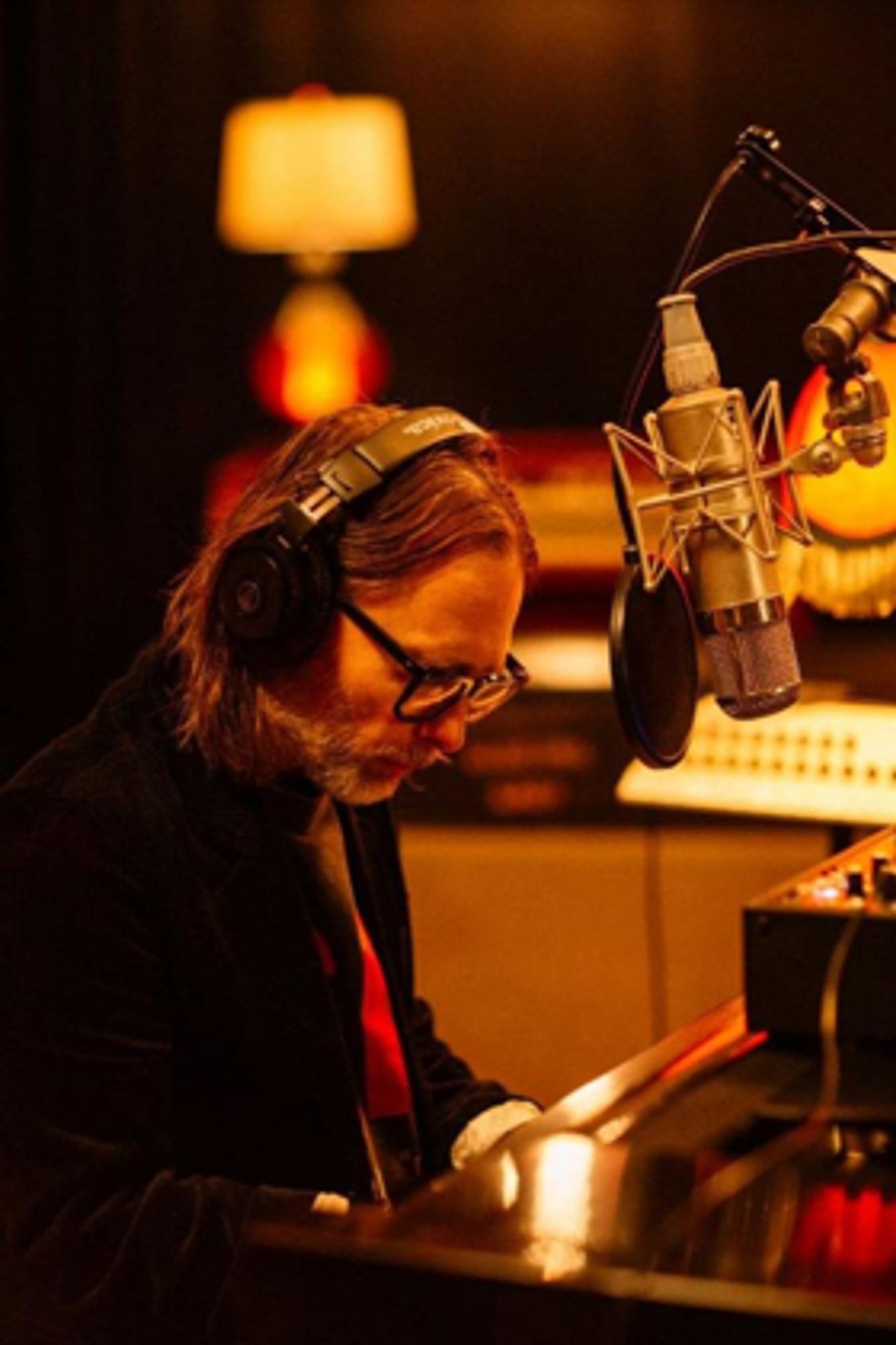 Thom Yorke's SUSPIRIA Limited Edition Unreleased Material EP to be Available on Streaming Services  Image