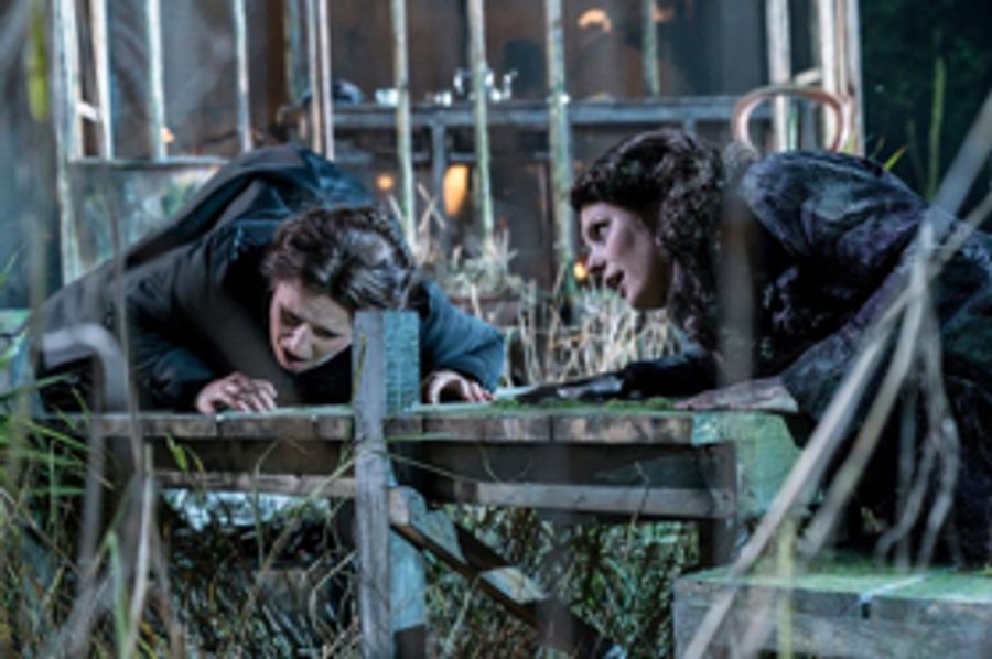 Review: THE TURN OF THE SCREW, Regent's Park Open Air Theatre Image