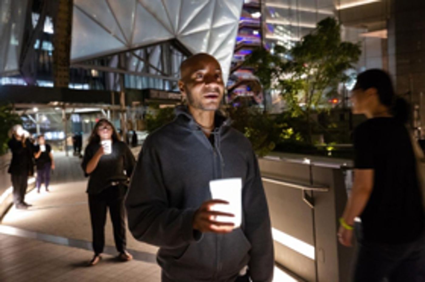 Review: Lang's MILE-LONG OPERA is a Voyeur's Paradise on New York's High Line  Image