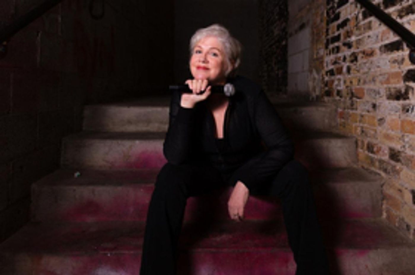 Review: JULIA SWEENEY May Be OLDER AND WIDER but She is Still Shrewdly Funny  Image