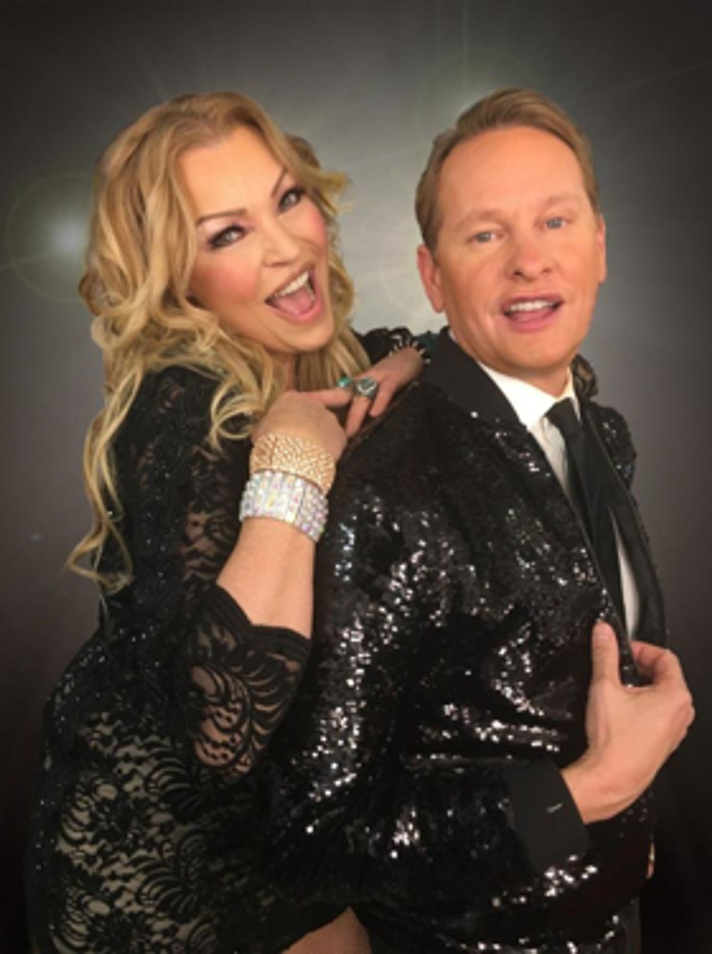 Carson Kressley & Kristine W to Thrill Feinstein's at the Nikko with STAND UP WITH A TWIST  Image