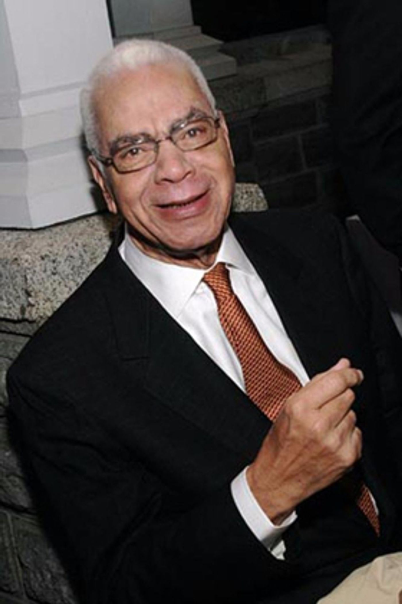 Broadway Star and COSBY SHOW Alum Earle Hyman Dies Age 91  Image
