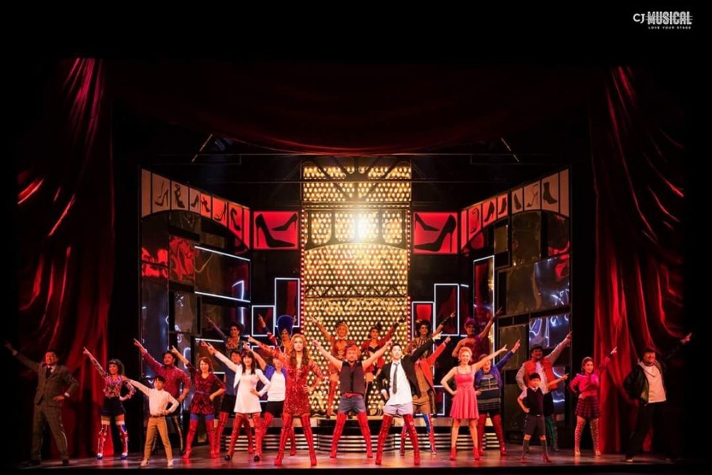 Review: KINKY BOOTS at Blue Square Interpark Hall-  Let's get KINKY Seoul!  Image