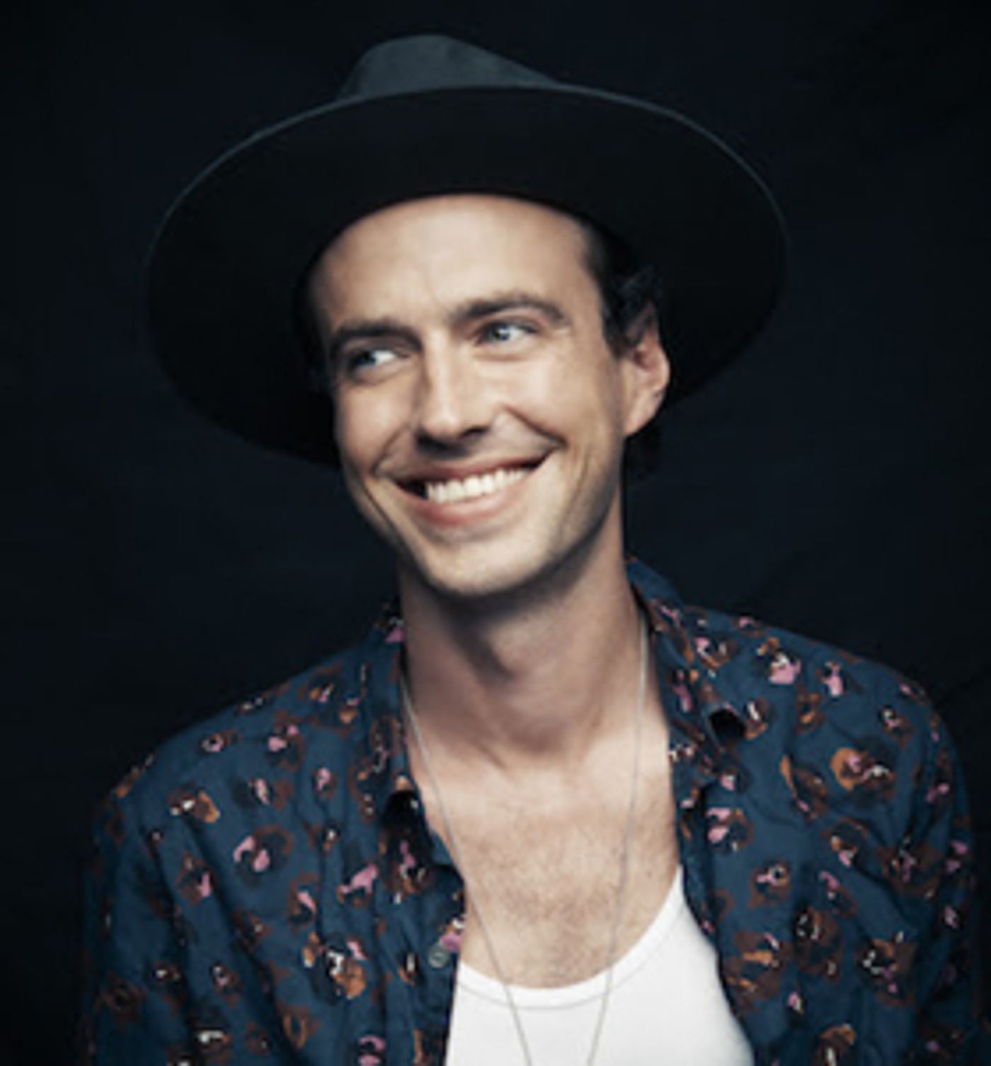 Finn Andrews Shares Official Music Video For ONE BY THE VENOM Finn Andrews Shares Official Music Video For ONE BY THE VENOM Image