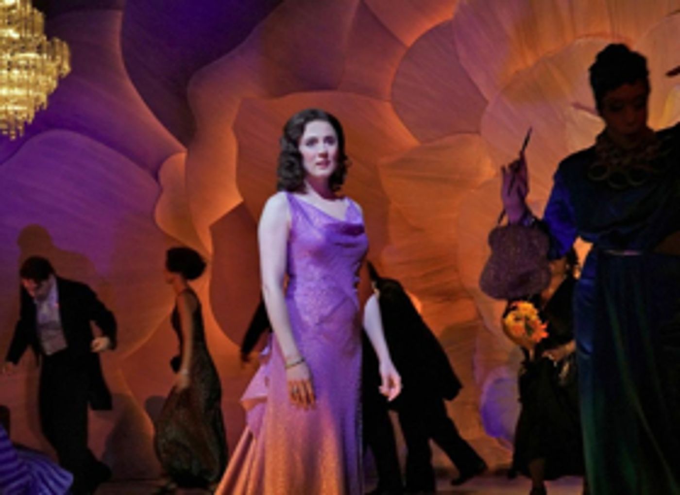 Review: TRAVIATA Triumphs at Opera Theatre of St. Louis  Image