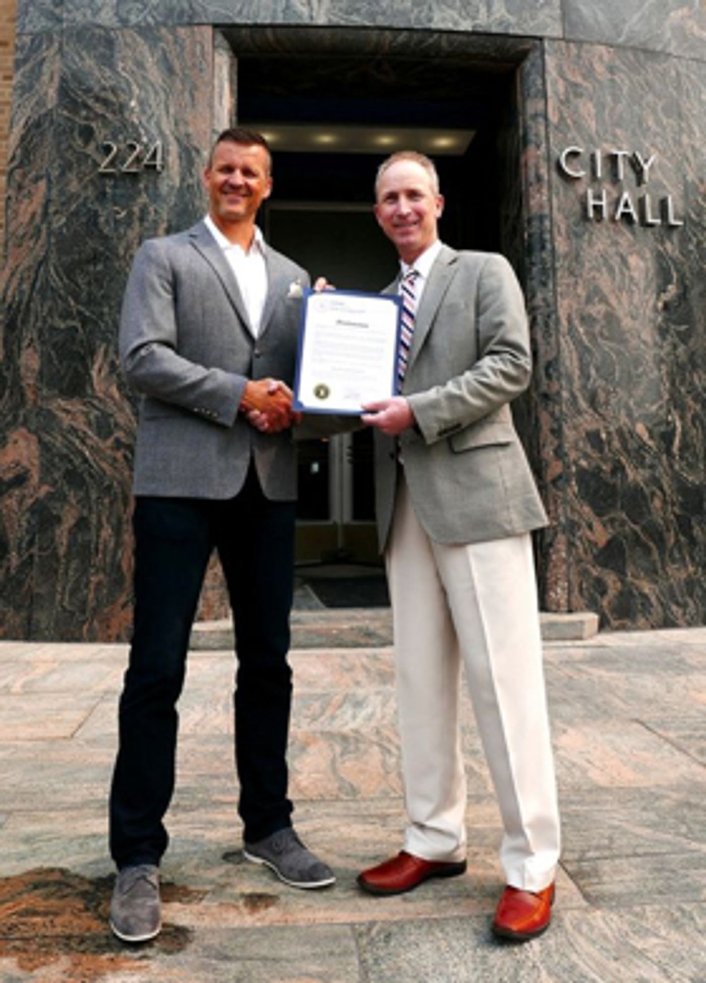 Sioux Falls Mayor TenHaken Proclaims June 1 as Washington Pavilion Day Sioux Falls Mayor TenHaken Proclaims June 1 as Washington Pavilion Day Image