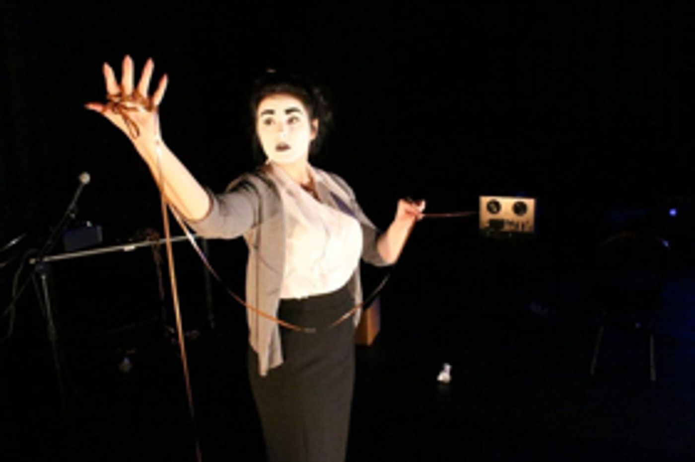 Delia Derbyshire Takes Centre Stage in Noctium Theatre's HYMNS FOR ROBOTS  Image