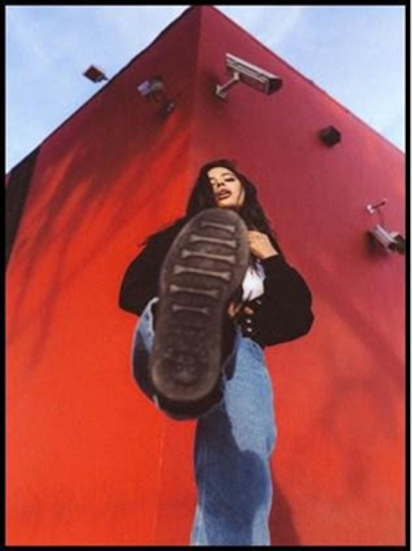 Sony Recording Artist SYMON Releases Lyric Video for 'Lonely Girl' Sony Recording Artist SYMON Releases Lyric Video for 'Lonely Girl' Image