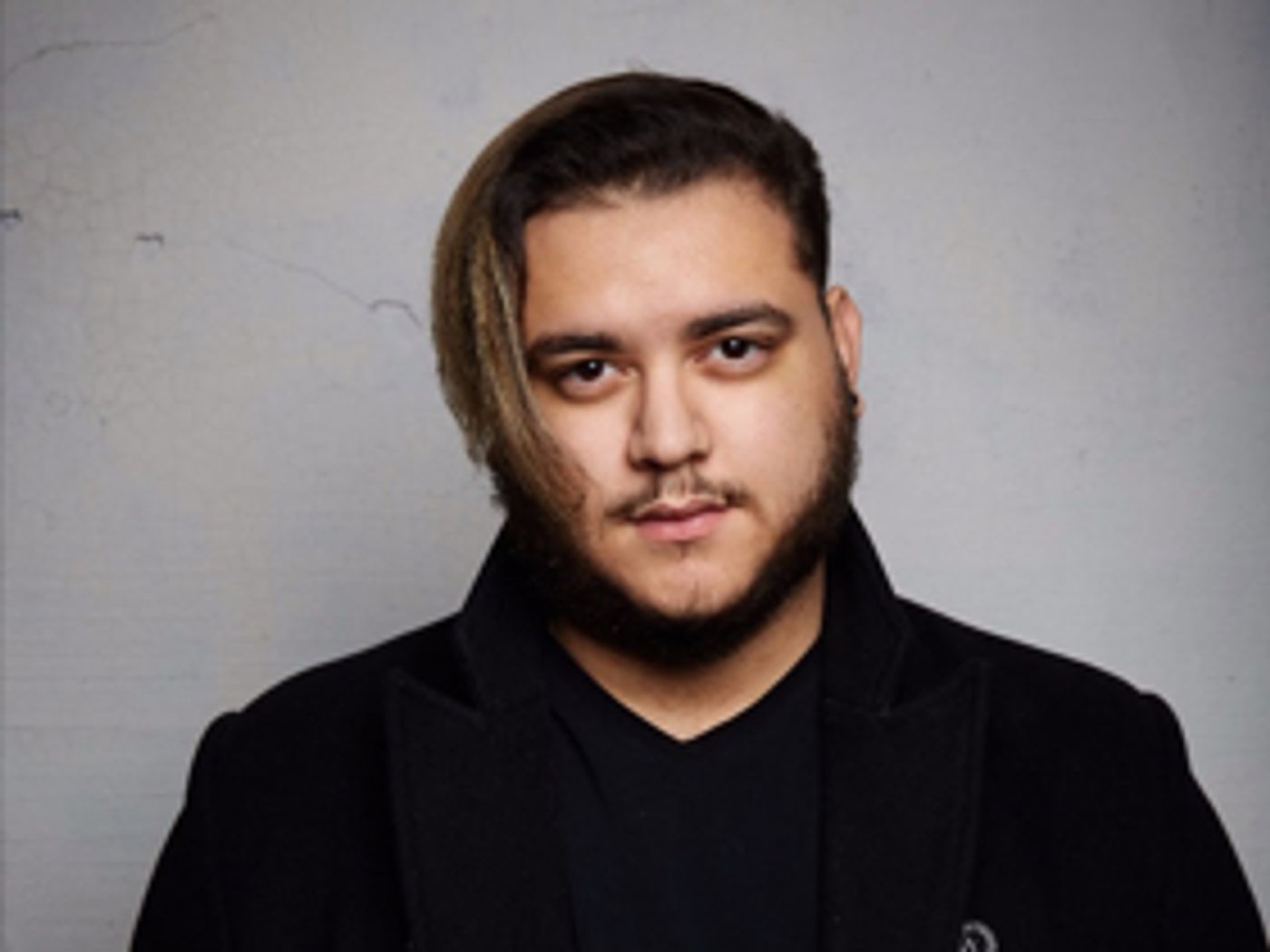 Piano Driven Singer-Songwriter Luke Underhill Radiates in Sophomore EP  Image