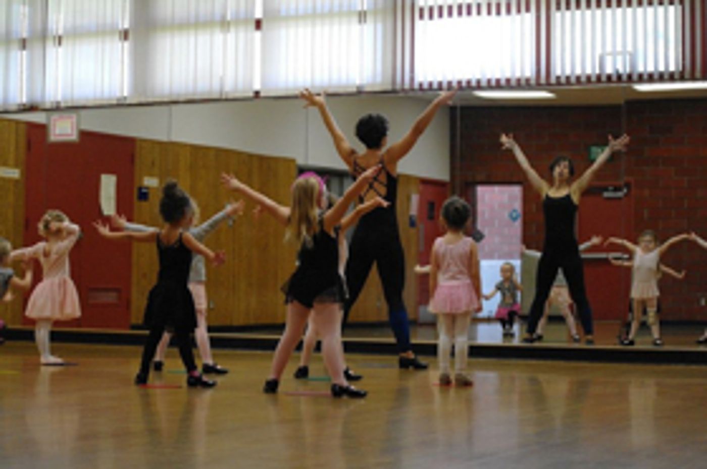 GLOBE: AXIS Event Series Joins Free Tuesdays In The Park Starting 6/6  Image