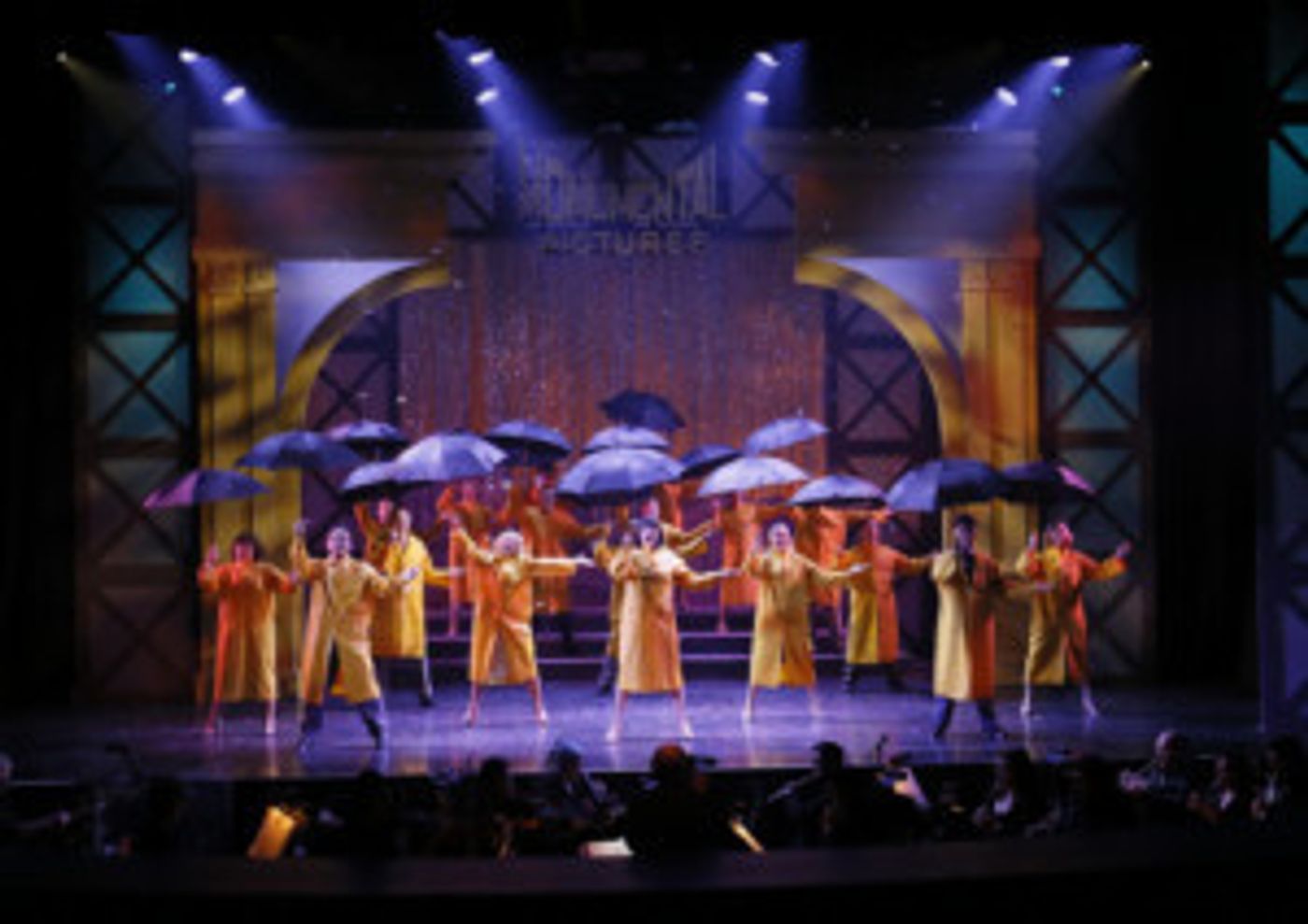 Review: SINGIN' IN THE RAIN Splashes into the Massey Theatre with its Toe Tapping Tunes Review: SINGIN' IN THE RAIN Splashes into the Massey Theatre with its Toe Tapping Tunes Image