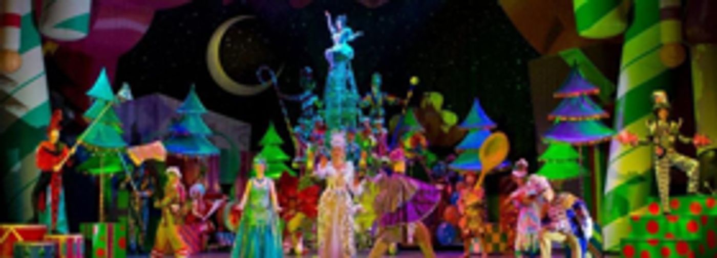 CIRQUE DREAMS HOLIDAZE Lights Up the Chicago Theatre Dec. 12 - 16  Image