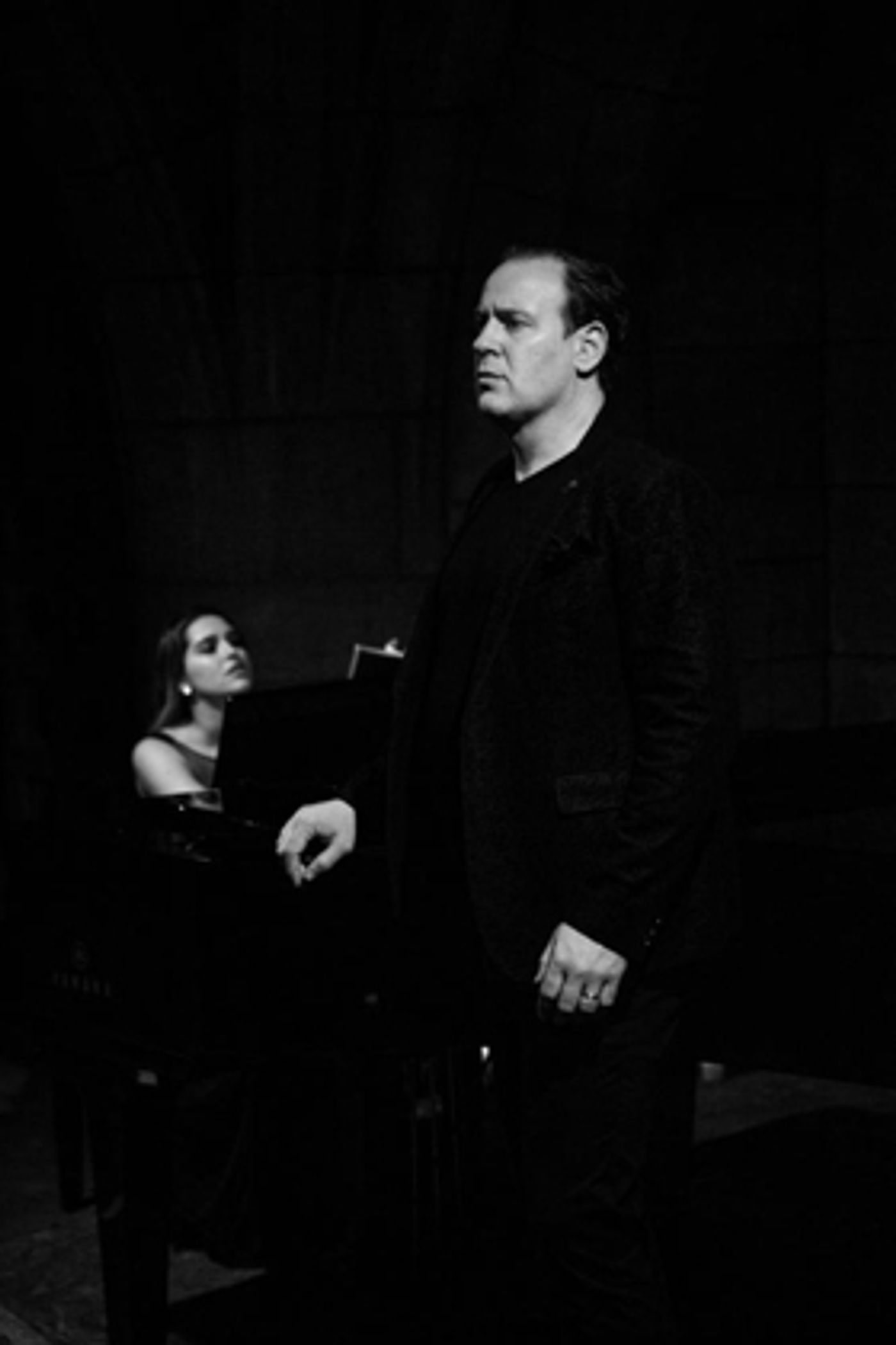 Review: Live from the Crypt, It's Baritone Lucas Meachem  Image