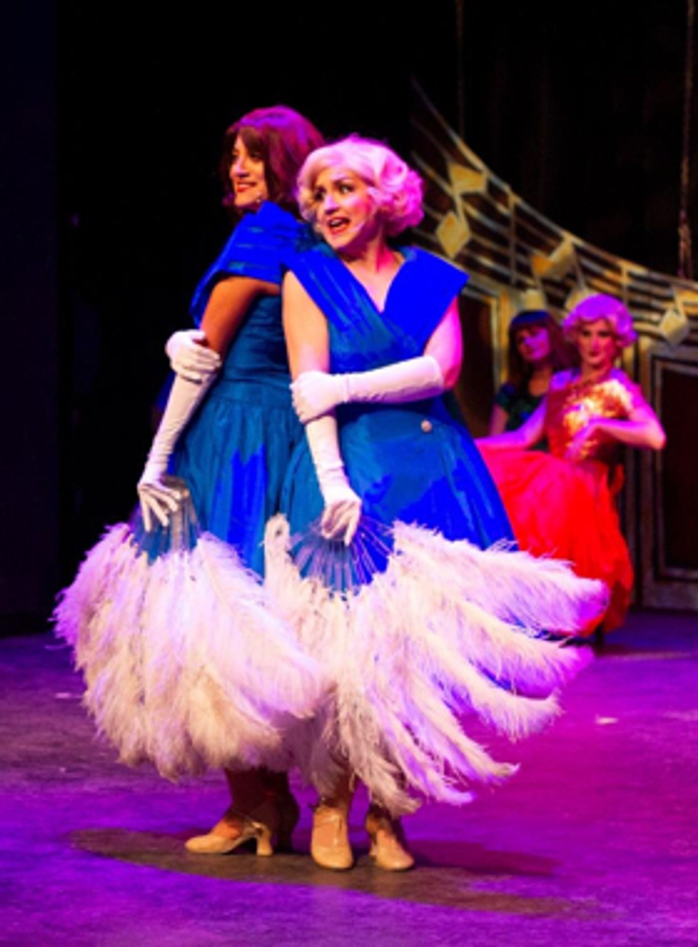 Review: WHITE CHRISTMAS An Engaging Nostalgia Fest  Image