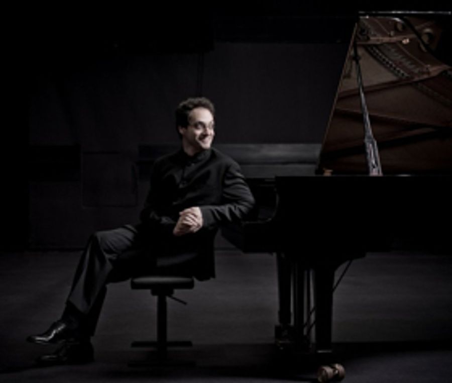 Pianist Shai Wosner Performs Three-Concert Recital Series 'Schubert: The Great Sonatas' At 92nd Street Y Image