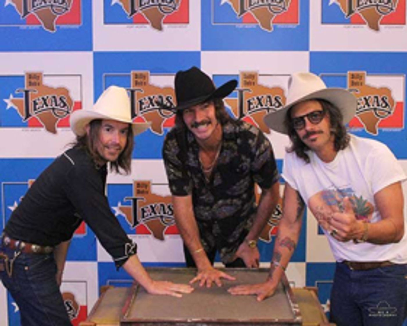 Midland Added To Billy Bob's Texas 'Hand Prints Of Stars' During Sold Out Show Joining Garth Brooks, Blake Shelton, Willie Nelson, Keith Urban & More Midland Added To Billy Bob's Texas 'Hand Prints Of Stars' During Sold Out Show Joining Garth Brooks, Blake Shelton, Willie Nelson, Keith Urban & More Image