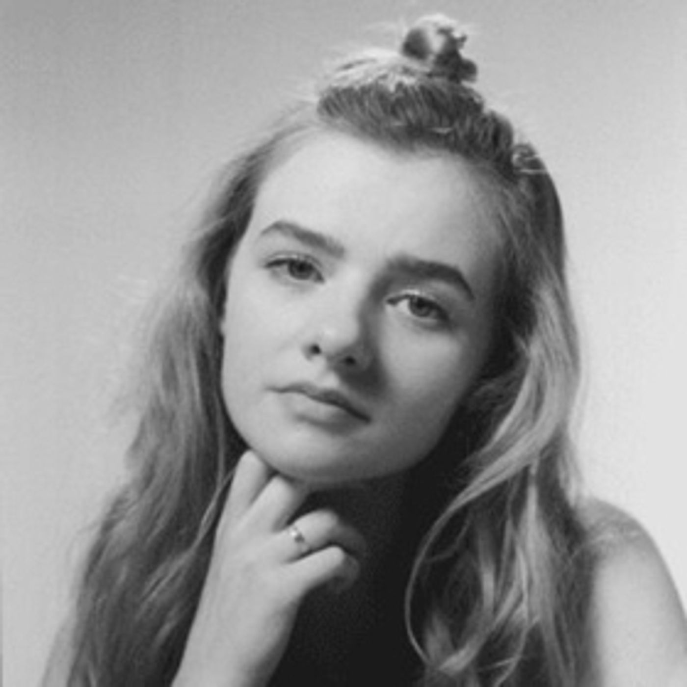 Rosie Carney's New Single YOUR LOVE IS HOLY Out Today, Plus Debut Album Out 1/25  Image