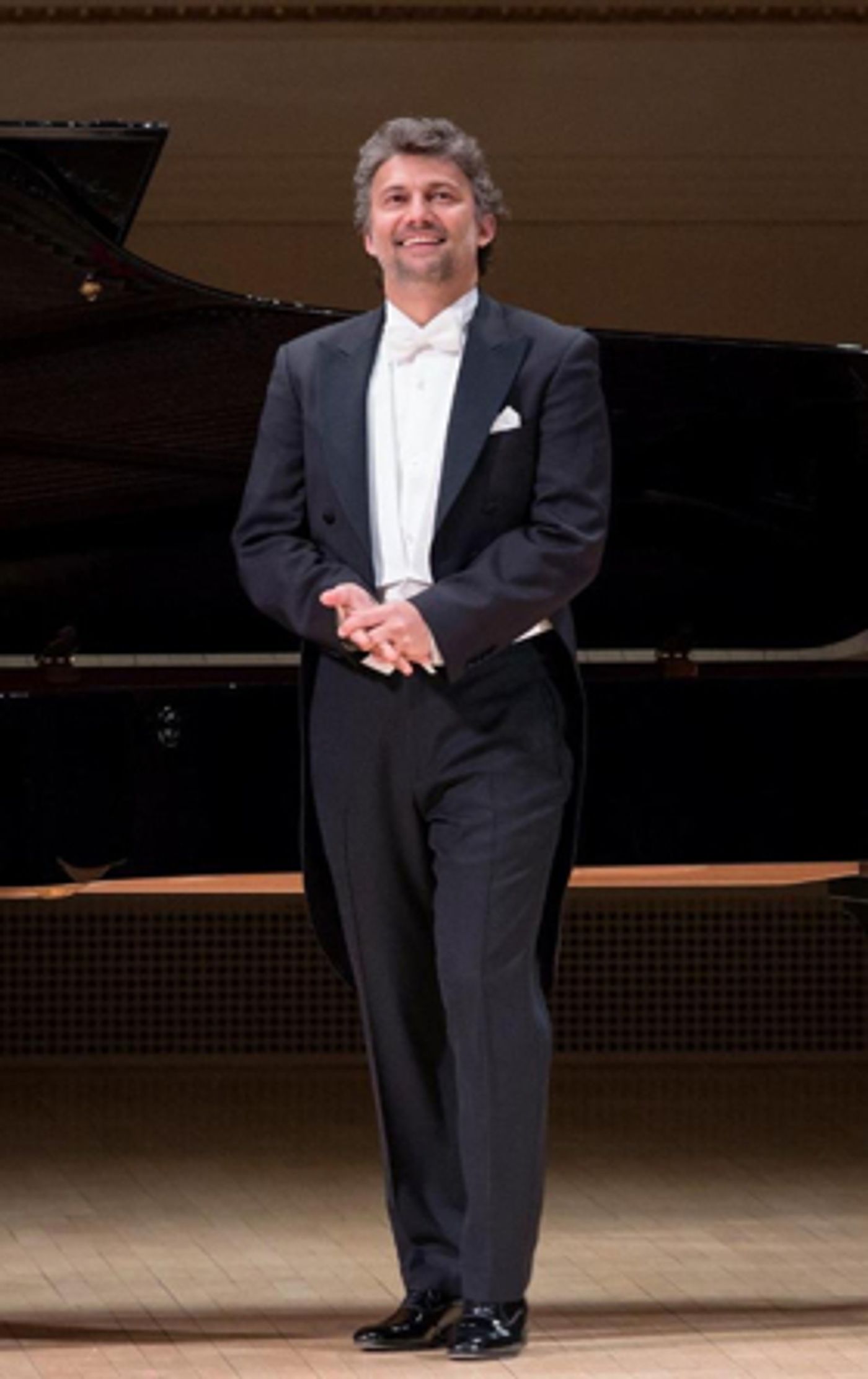 Review: Jonas Kaufmann Returns to Carnegie and the Audience Rejoices Review: Jonas Kaufmann Returns to Carnegie and the Audience Rejoices Image