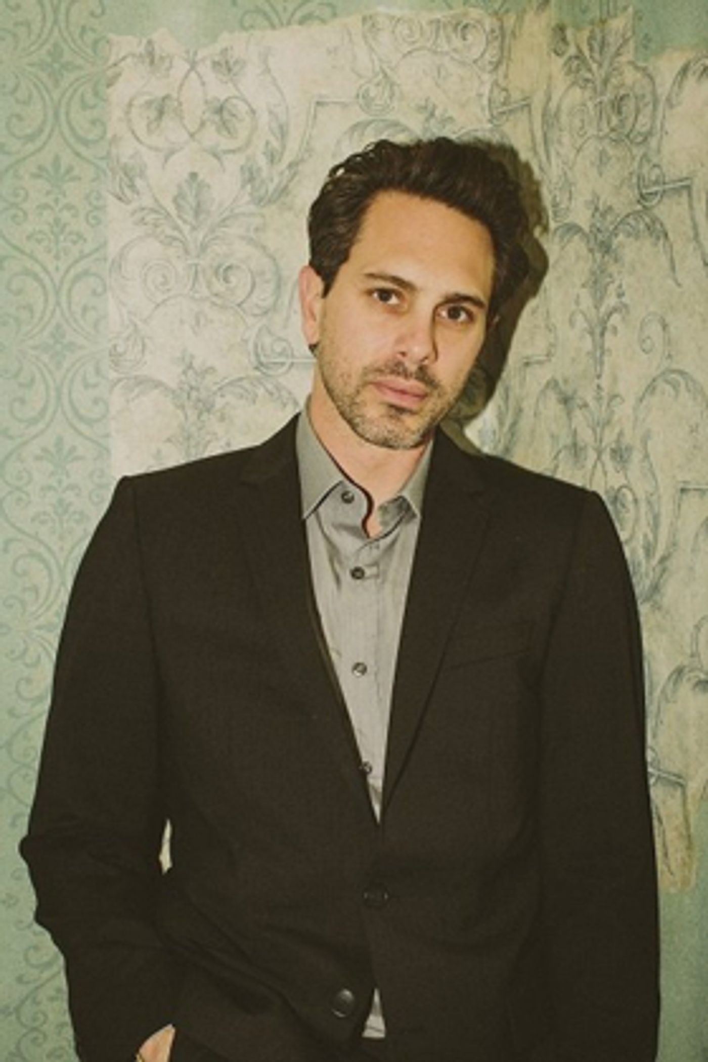 Thomas Sadoski Completes Cast of WHITE NOISE at The Public Thomas Sadoski Completes Cast of WHITE NOISE at The Public Image