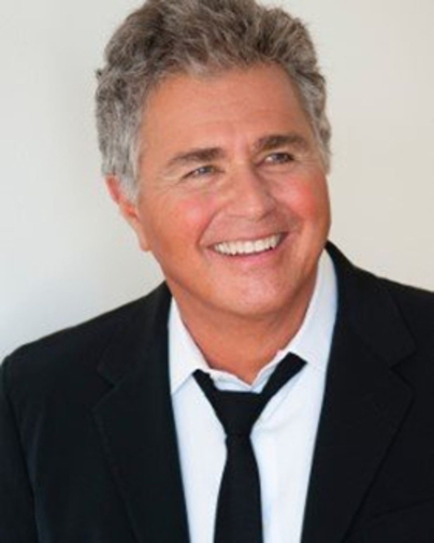 A Magical Night UNDER THE SUN 'Under The Stars' Features Grammy Winner Steve Tyrell In A Special Pre-Pageant Concert  Image