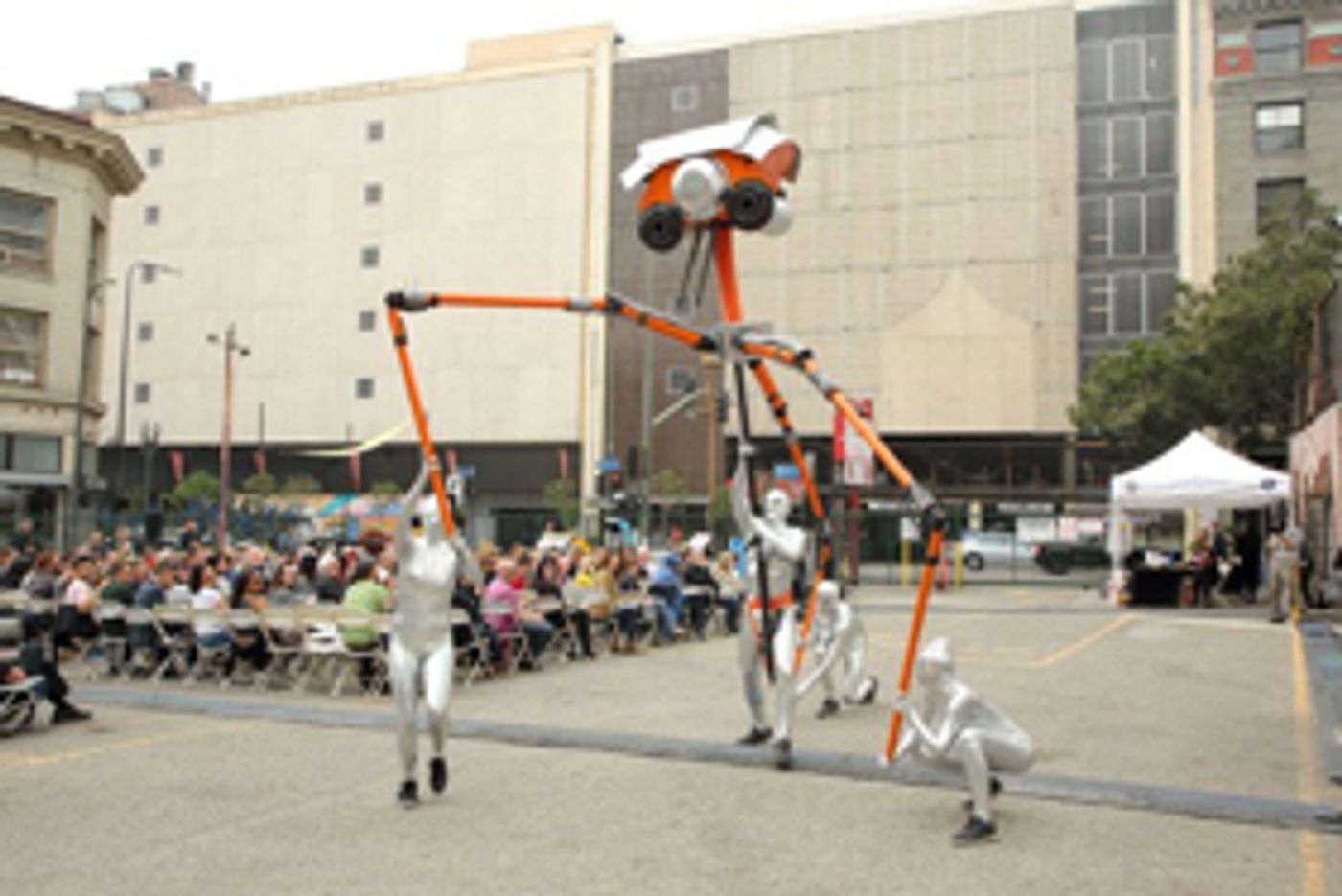 Review: The Brilliantly Creative Yuval Sharon Brings a Modern WORLD OF THE WORLDS Radio Show to the Disney Concert Hall  Image