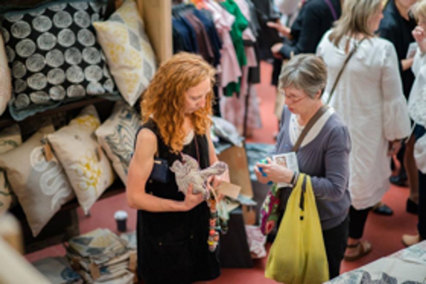 TARNANTHI Art Fair Has Record-Breaking Weekend TARNANTHI Art Fair Has Record-Breaking Weekend Image