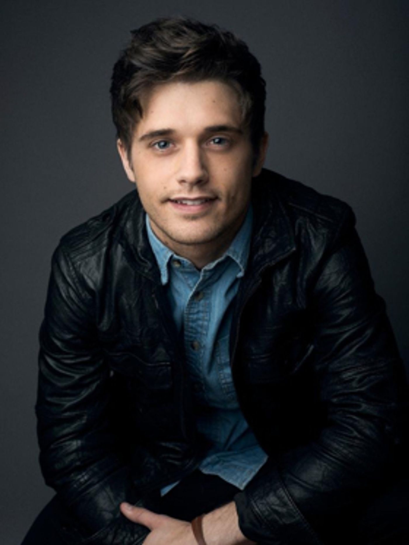 Broadway's Andy Mientus Pens New Book Series THE BACKSTAGERS  Image