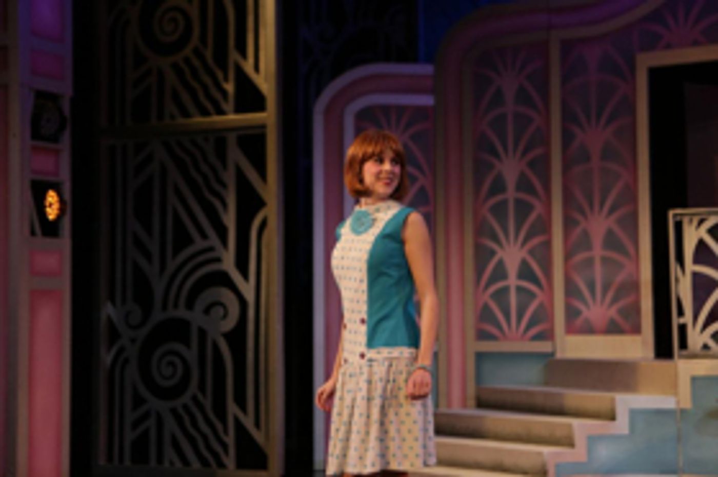 Review: NO NO NANETTE Sparkles at Candlelight Review: NO NO NANETTE Sparkles at Candlelight Image