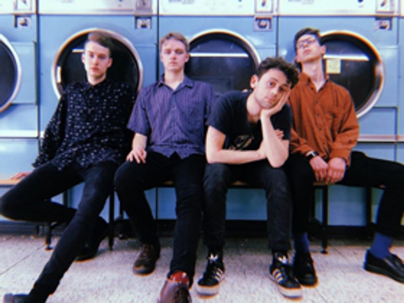 Sun Silva Release Debut Single BLUE LIGHT  Image