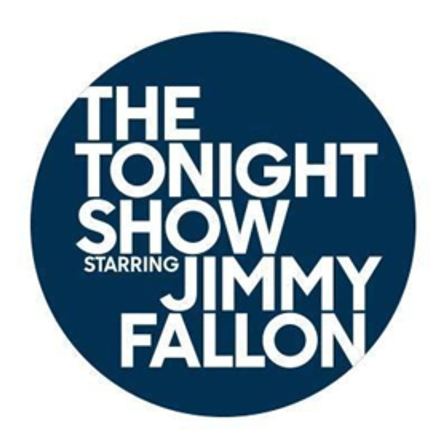 WATCH: Kelly Clarkson & Jimmy Fallon Sing Hilarious Google Translate Lyrics On TONIGHT SHOW Image