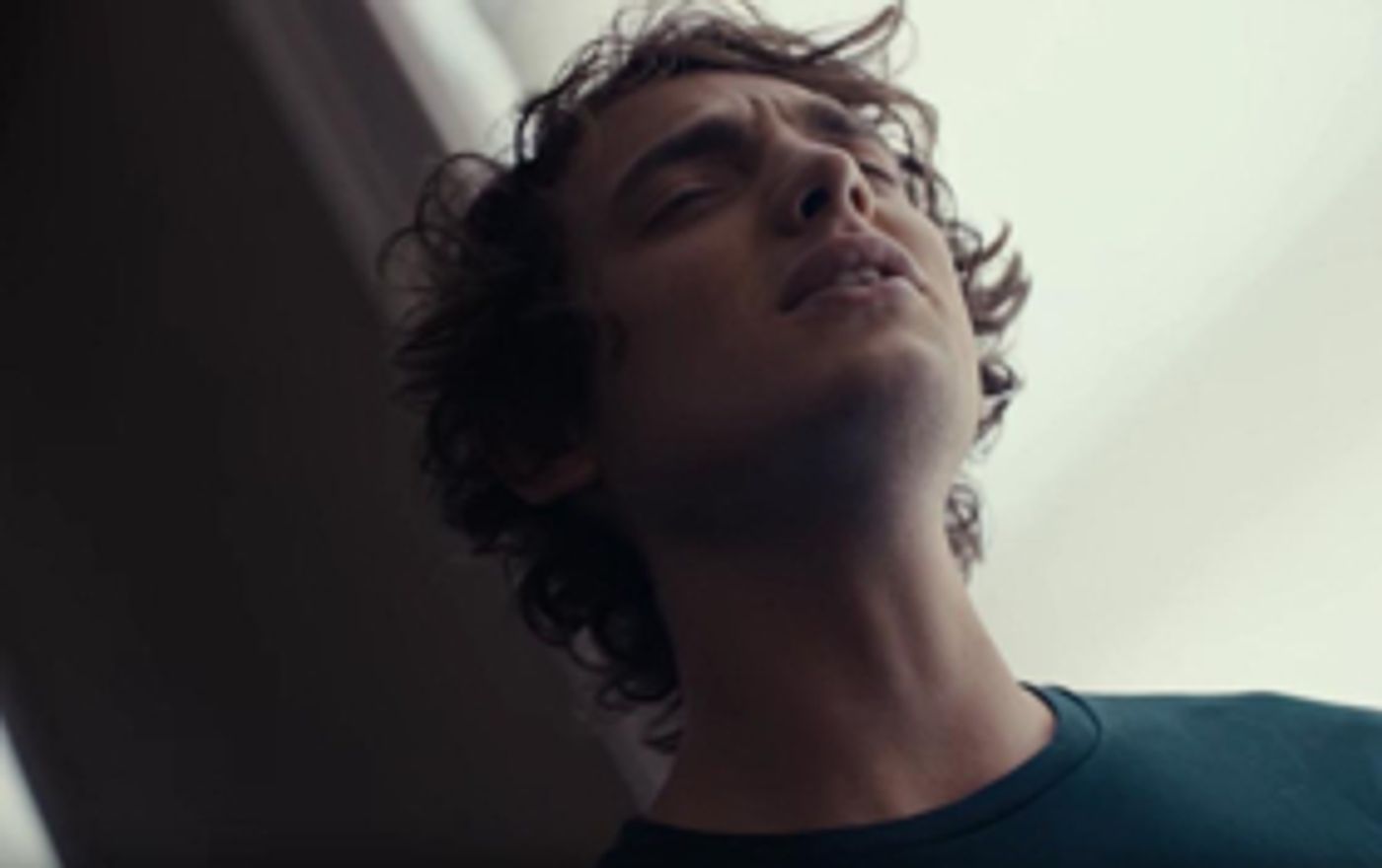 Dan Owen Releases Video For Title Track Of Acclaimed Debut Album STAY AWAKE WITH ME  Image