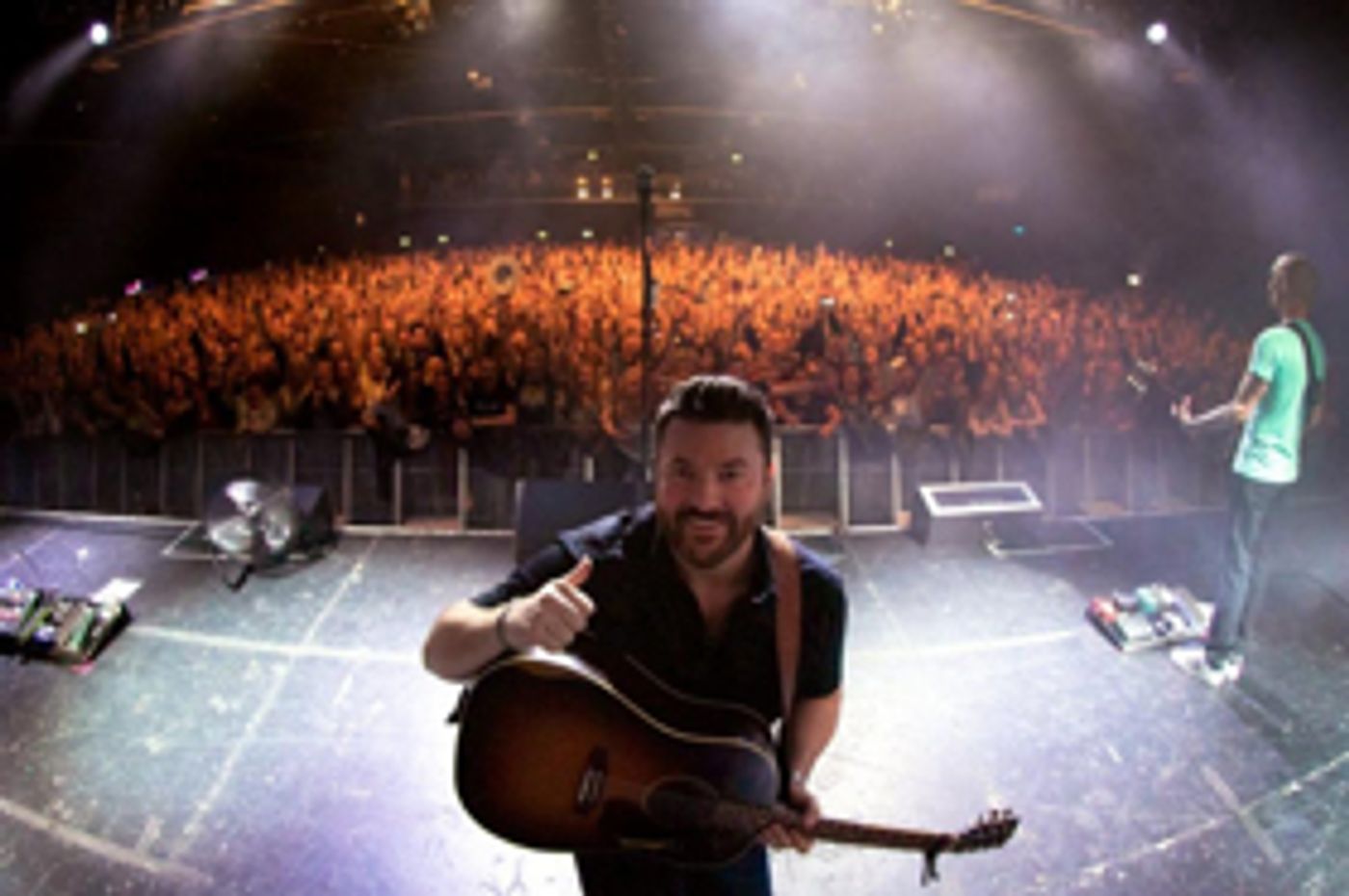 Chris Young Opens Raised On Country World Tour 2019 With Sold Out Show Chris Young Opens Raised On Country World Tour 2019 With Sold Out Show Image