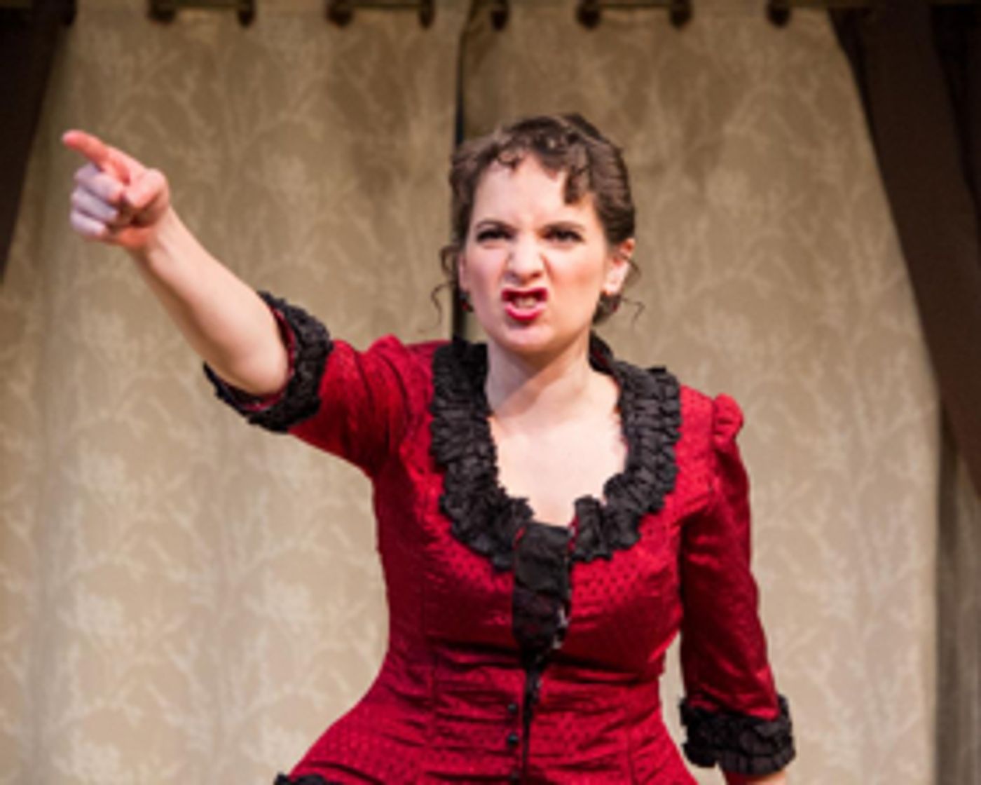 Review: RESOLVING HEDDA at Washington Stage Guild  Image