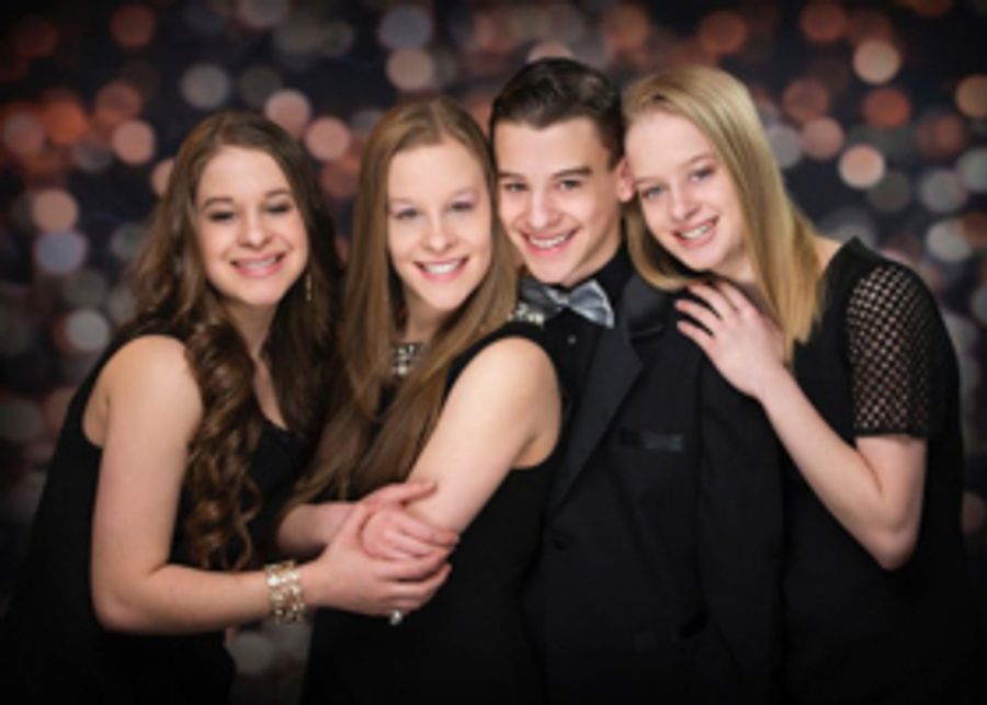 Waukesha Civic Theatre Presents:  VINTAGE MIX THE ROAD TO GERMANY Image