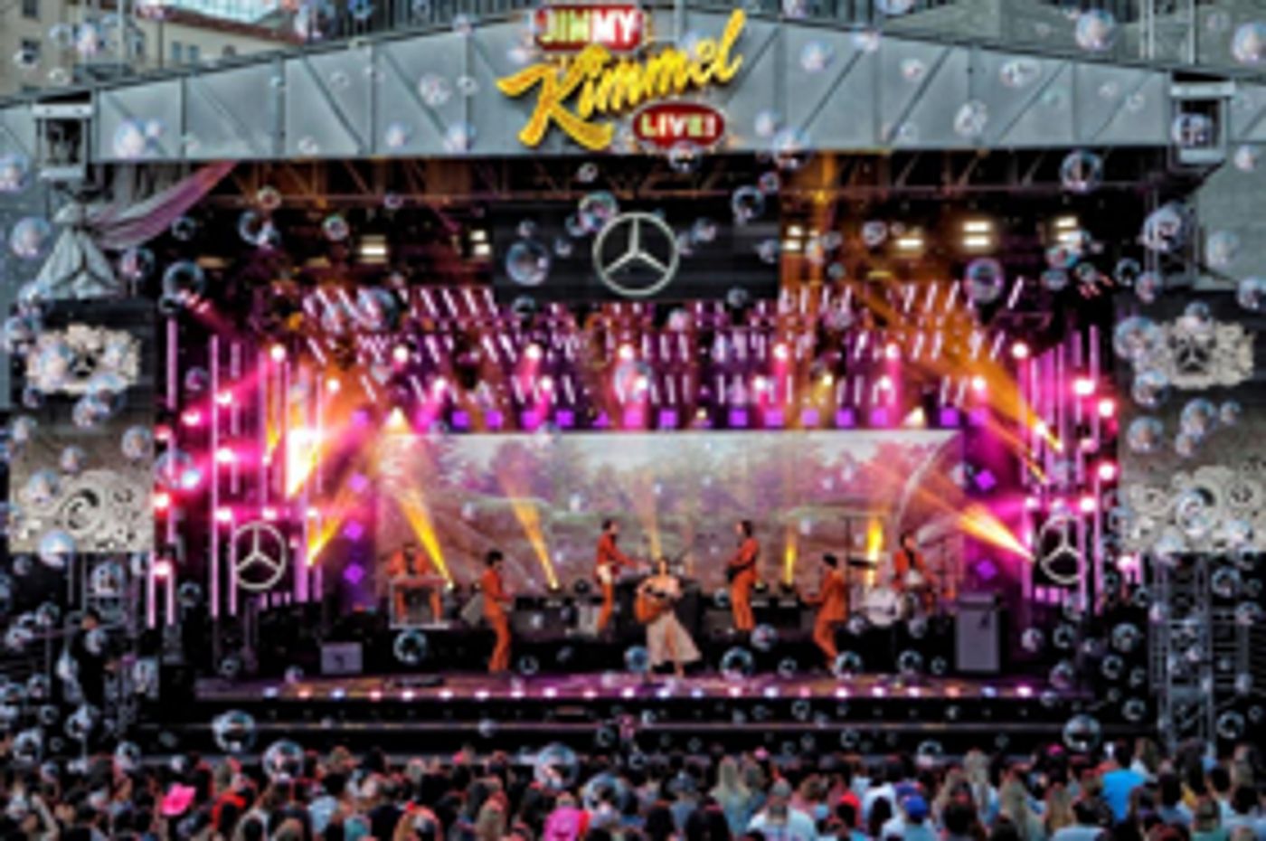 Bubbleworks Creates Outdoor Spectacle for JIMMY KIMMEL LIVE! with Musical Guest Kacey Musgraves Bubbleworks Creates Outdoor Spectacle for JIMMY KIMMEL LIVE! with Musical Guest Kacey Musgraves Image