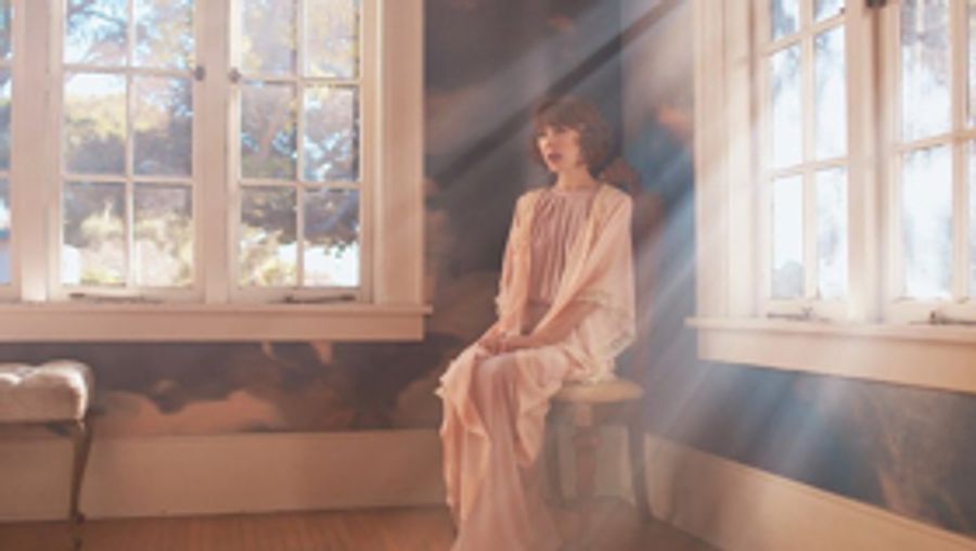 Ella Vos Debuts TEMPORARY Video, WATCH AND WAIT EP Out Now Image