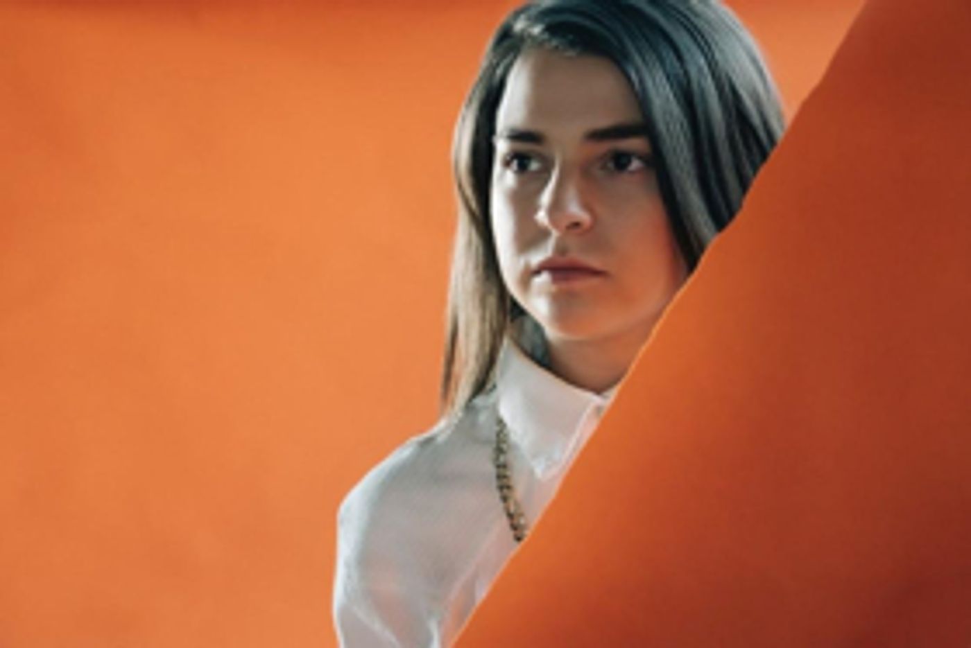 Somme Debuts BROKEN HEARTED LOVERS Video  Image