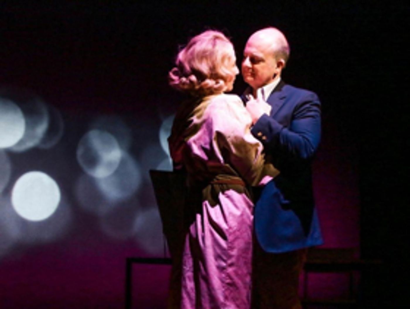 Review Roundup: Critics Weigh in on ABOUT ALICE  Image