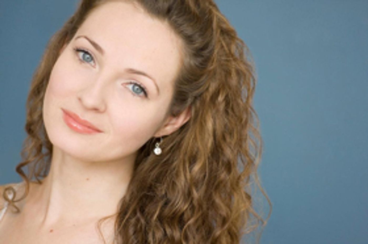 Interview: 7 Questions with CHARLIE AND THE CHOCOLATE FACTORY's Amanda Rose  Image