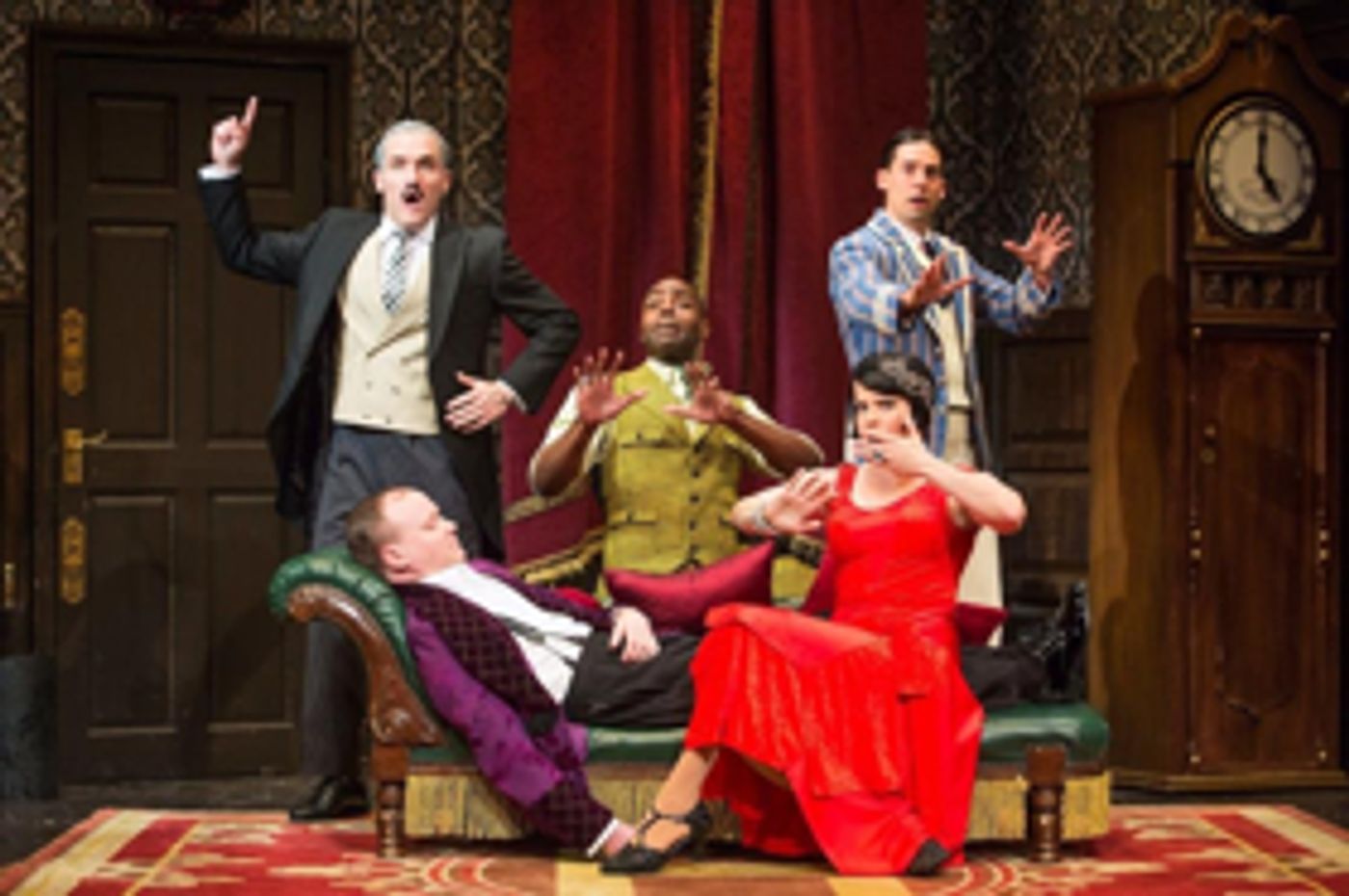 THE PLAY THAT GOES WRONG to Bring Laughs and Chaos Across America  Image