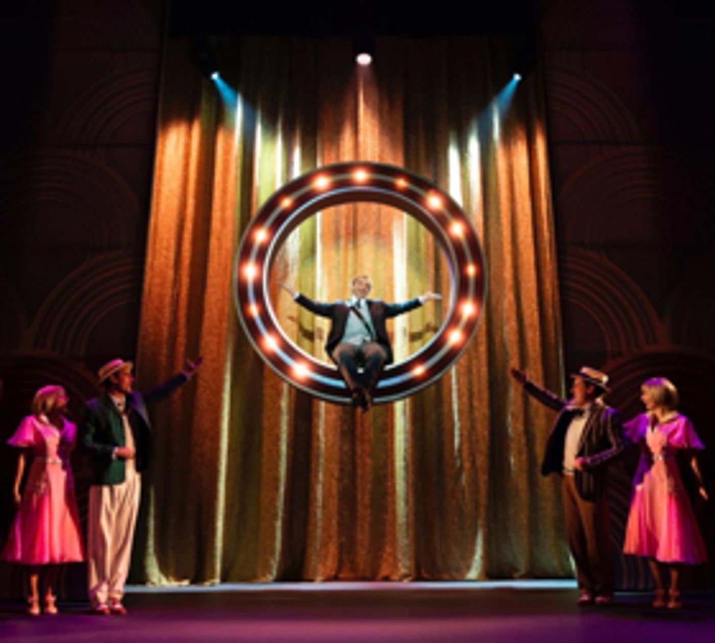 Review: CHARLEY DE KOMISCHE MUSICAL at Oude Luxor Rotterdam: old Hollywood glamour meets Fawlty Towers! Review: CHARLEY DE KOMISCHE MUSICAL at Oude Luxor Rotterdam: old Hollywood glamour meets Fawlty Towers! Image