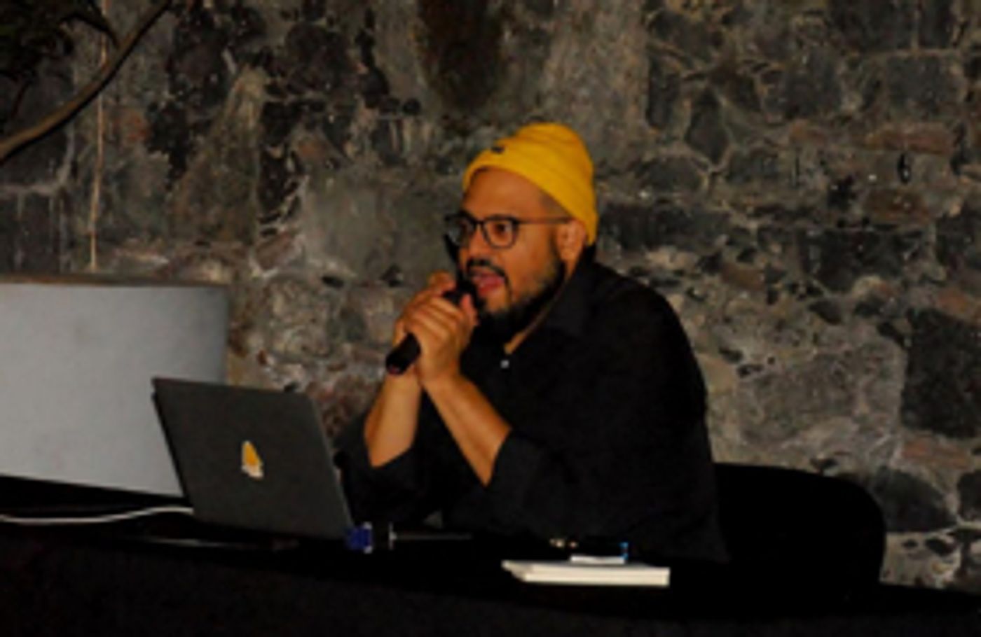 Los terremotos no matan, los edificios sí, una travesía por la geofísica y la creación artística Los terremotos no matan, los edificios sí, una travesía por la geofísica y la creación artística Image