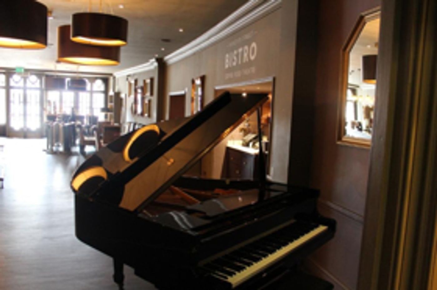 Get Your Christmas Off To A Spectacular Start With Special Festive Sing-a-longs At The Bristol Hippodrome Get Your Christmas Off To A Spectacular Start With Special Festive Sing-a-longs At The Bristol Hippodrome Image