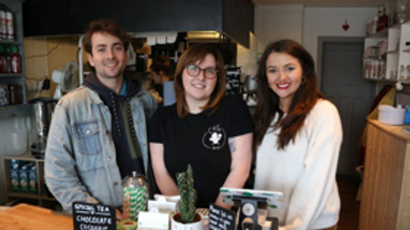 CAROLINE'S KITCHEN Cast Get A Taste For Cooking At Local Vegan Diner  Image