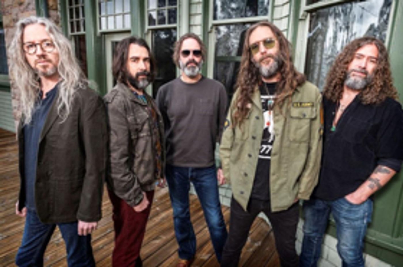Chris Robinson Brotherhood Announces New Album 'Servants Of The Sun' Chris Robinson Brotherhood Announces New Album 'Servants Of The Sun' Image