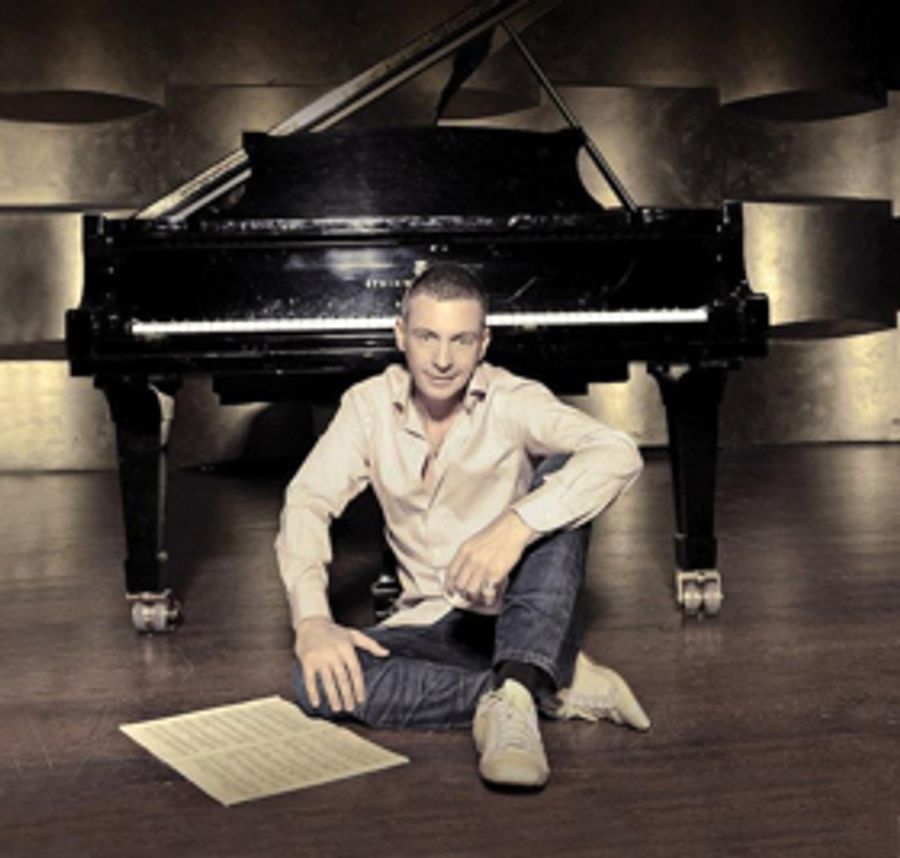 Jewish Museum's May 24 Piano Recital Honors John Corigliano's 80th Birthday Image
