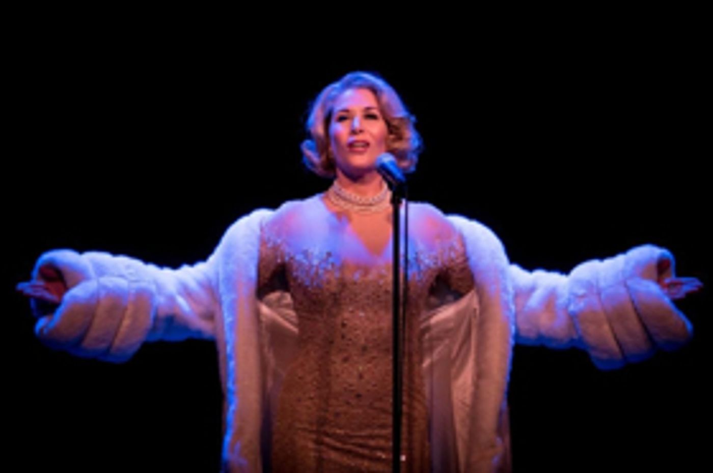 Andrew McKinnon Presents FALLING IN LOVE AGAIN Andrew McKinnon Presents FALLING IN LOVE AGAIN Image