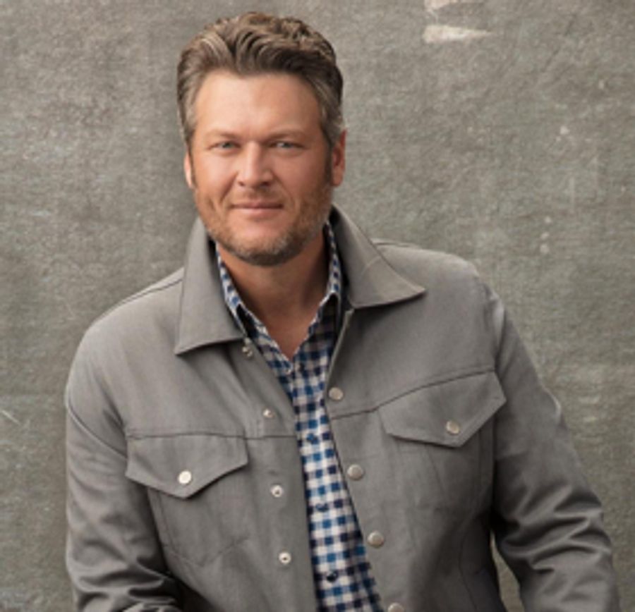 Blake Shelton Wins First-Ever Video of the Year Award at the 2018 CMT Music Awards Image