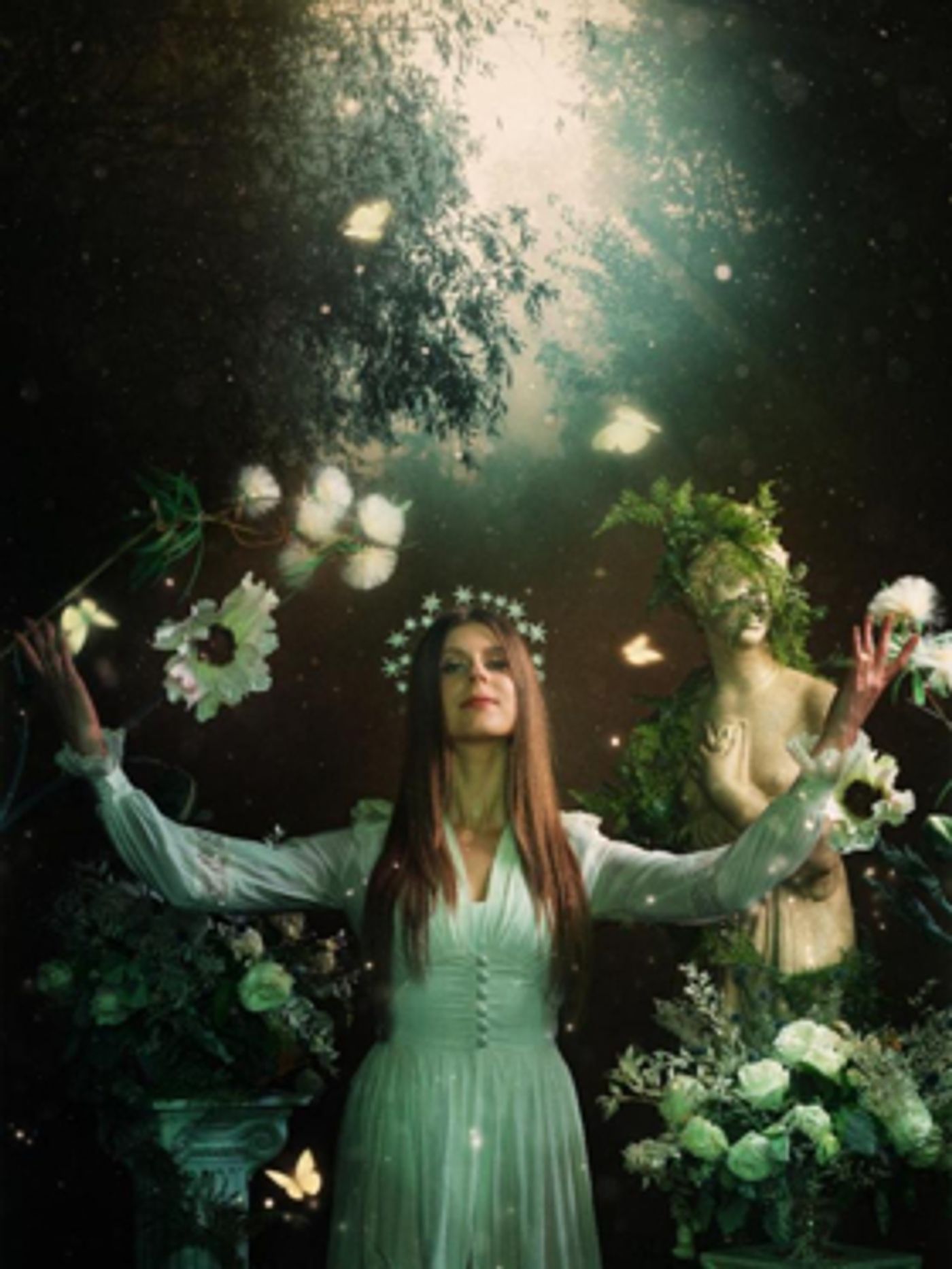 Lydia Ainsworth Premieres New Song TELL ME I EXIST, Announces Tour Lydia Ainsworth Premieres New Song TELL ME I EXIST, Announces Tour Image